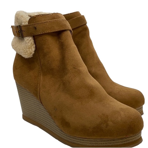 Cheeks Wedge Bootie With Buckle - Picture 2 of 6